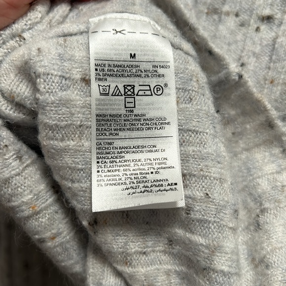 Old Navy Speckle Mock Neck Sweater size M - Picture 6 of 6